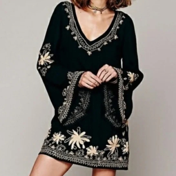 Free People Sky Fall Embroidered black mini Dress  / tunic  size M - Picture 2 of 10